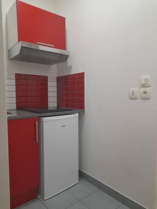Appartement Studio - 1 Min Rer - 10Min Disney & 30 Min Paris - Free Parking & Wifi à Bussy-Saint-Georges Extérieur photo